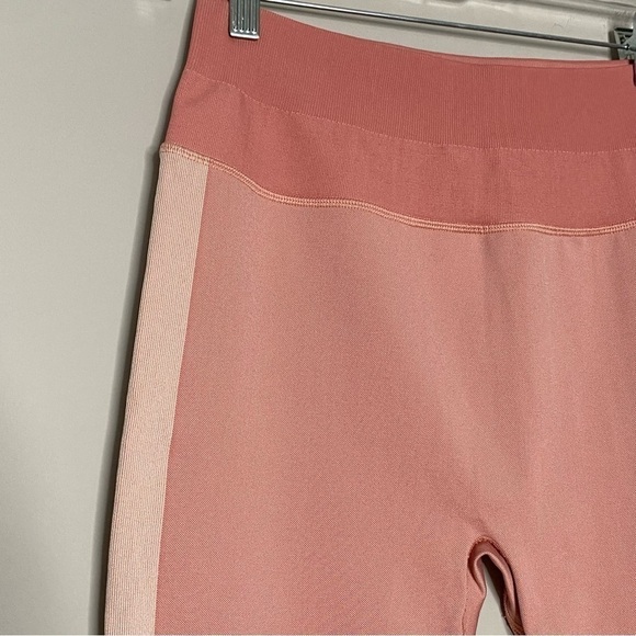 Lululemon Ebb to Train High Rise Tight Leggings in Copper Clay/Angel Wing, 8 - Picture 2 of 10